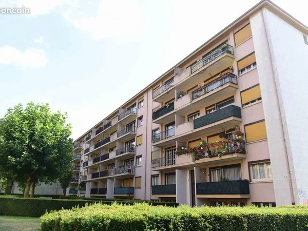 Appartement 4 pièces 82 m²