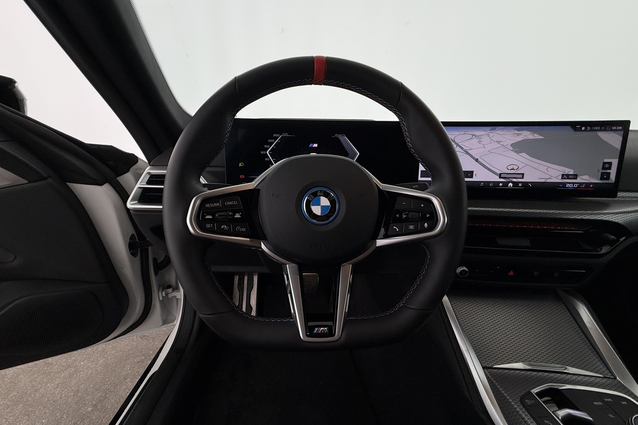 BMW I4 — photo 21