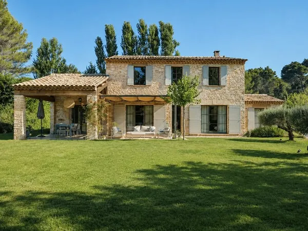 Mas provençal 8 pièces 250 m²