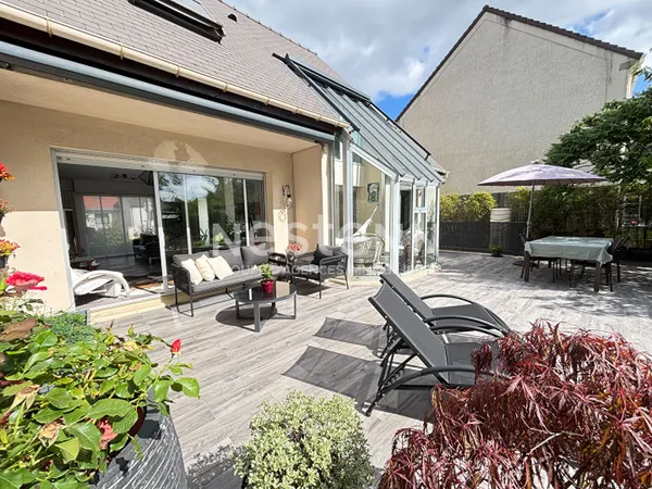 Nestenn Igny : Belle maison familiale lumineuse, louée vide ou meublée, 4 chambres à Gommonvilliers 