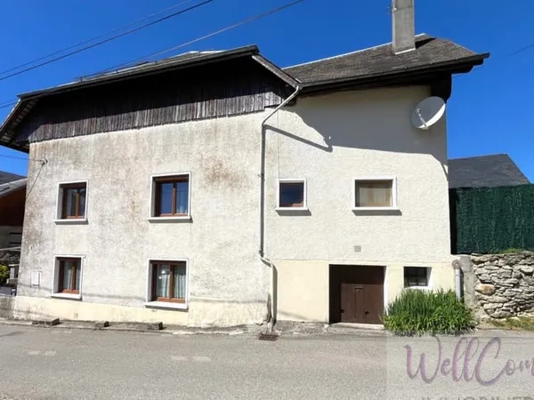 Proche Rumilly à la campagne ensemble bâti de 272 m² avec terrains constructibles