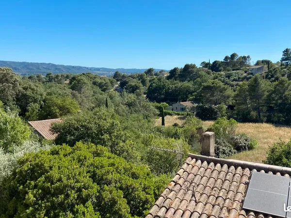 Maison de village avec terrasse