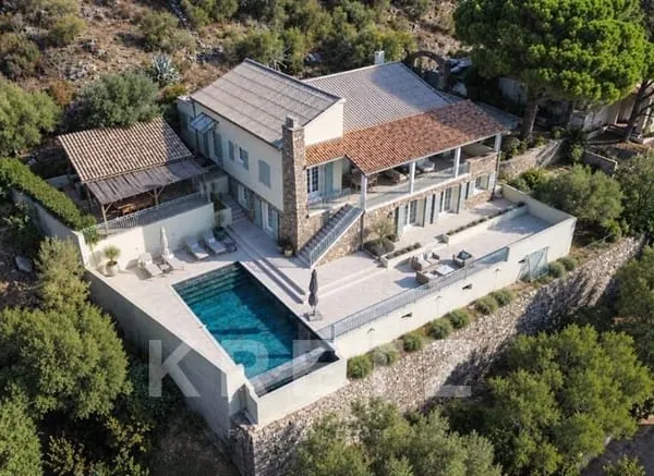 Villa de charme avec vue mer - Miomo, La Corniche