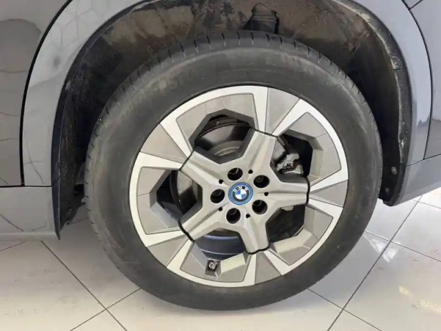 Bmw X1 i xdrive30 — photo 10