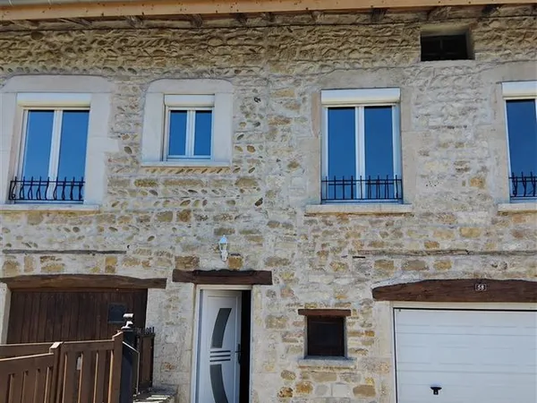 Maison de village - 2 chambres + bureau - garage - saint-jean-le-vieux