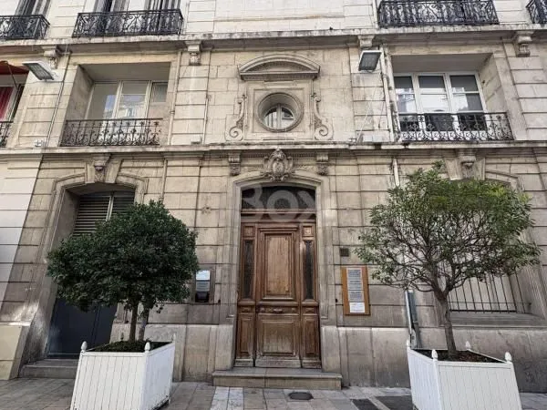 Local 11 m²