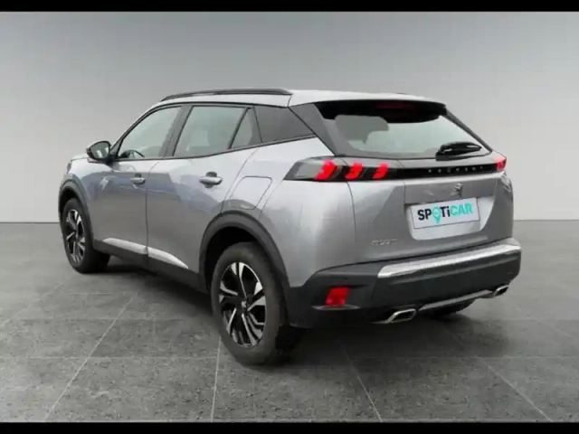 Peugeot 2008 1.2 puretech 130ch s&amp;s allure — photo 3