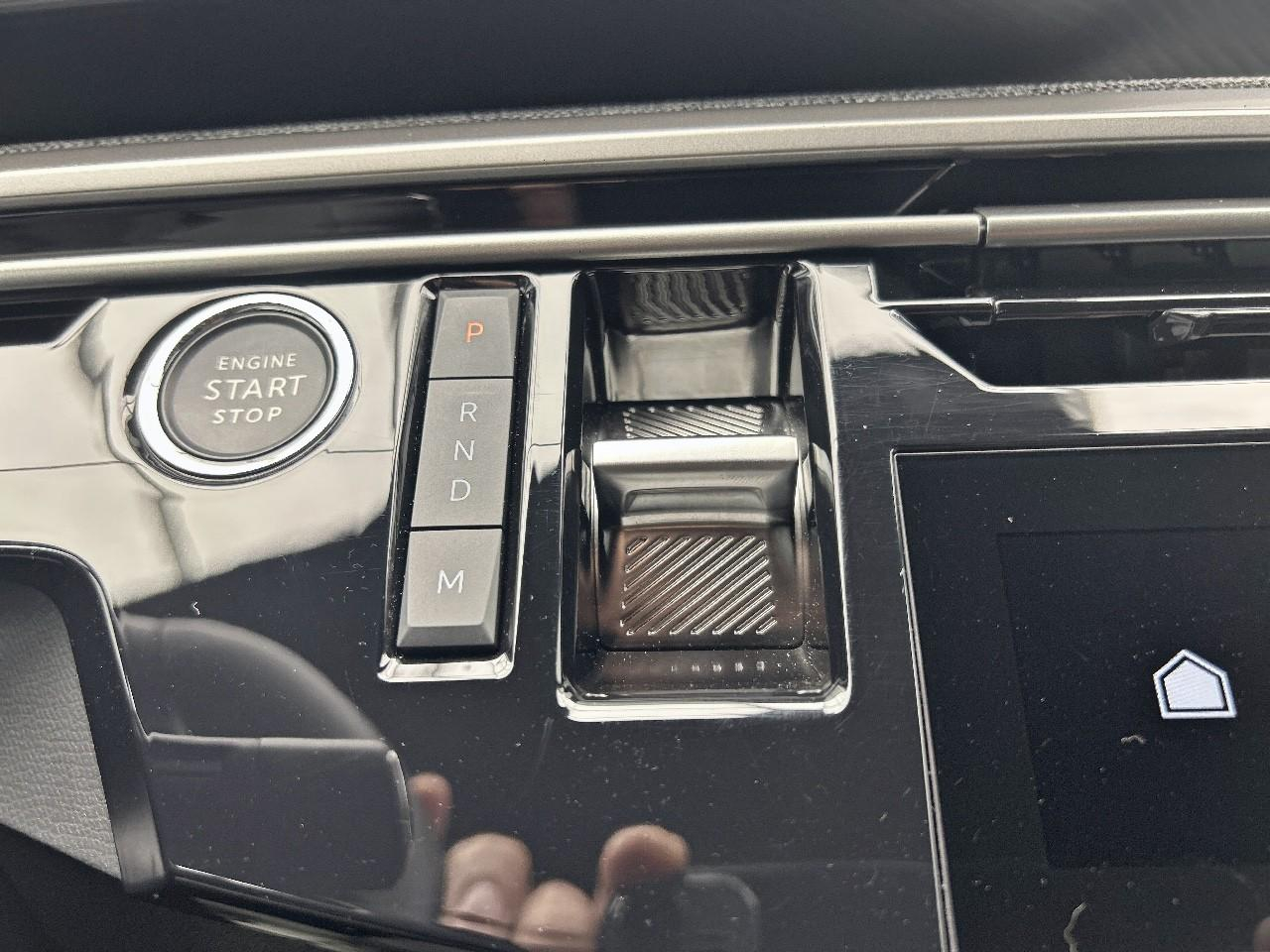 Peugeot 3008 hybrid 145 e-dcs6 allure — photo 17