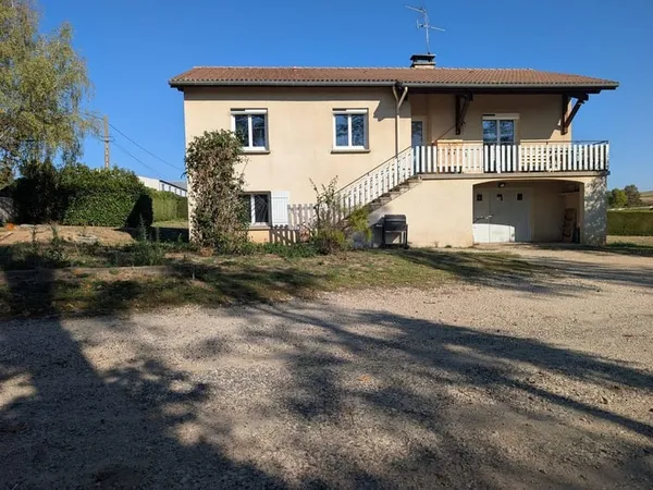 Maison 3 chambres sur 3100 m2 de terrain