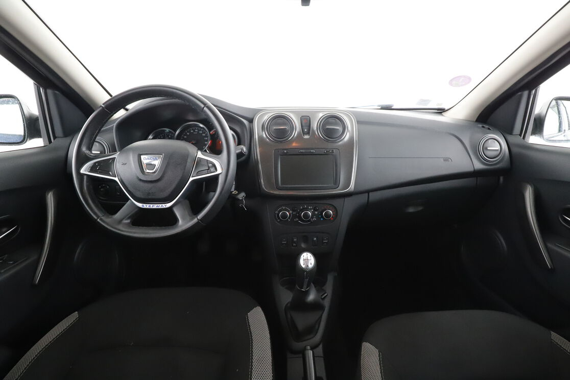 Dacia Sandero Stepway 0.9 TCe — photo 11