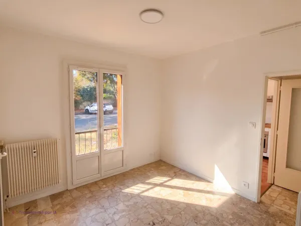 Appartement Aix En Provence 1 pièce(s) 24.9 m2 non meublé
