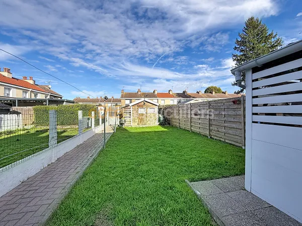Coup de coeur à Armentières : maison cosy de 95 m², 3 chambres et jardin