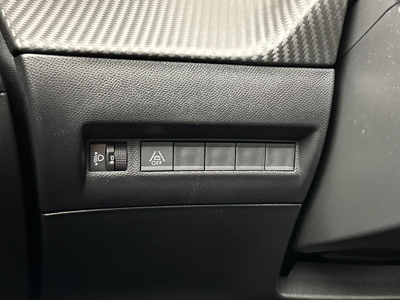 Peugeot 208 puretech 100 s&s bvm6 style — photo 16