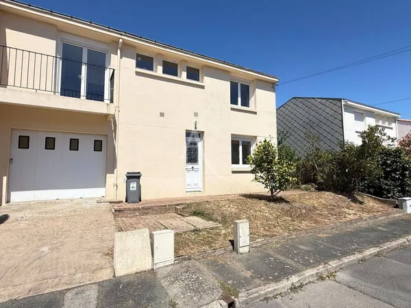 Maison de plain-pied 7 pièces 118 m²