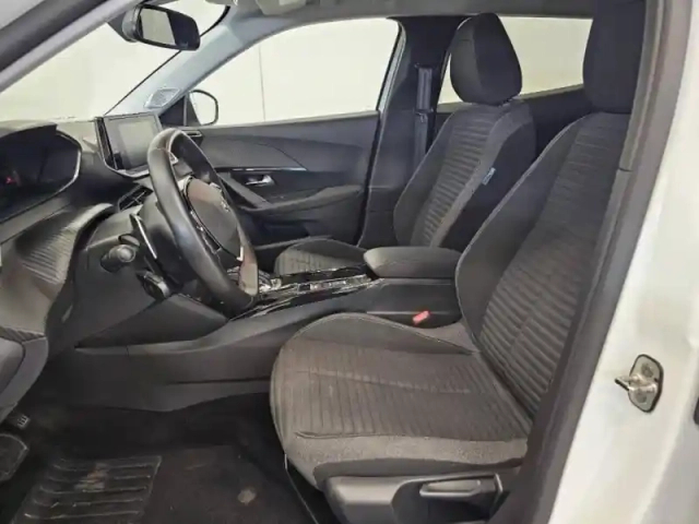 Peugeot 2008 1.2 puretech 130ch s&amp;s style eat8 — photo 14