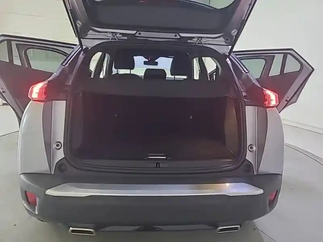 Peugeot 2008 puretech 130 s&amp;s eat8 — photo 27