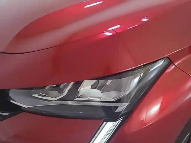 Peugeot 308 phev 180 e-eat8 — photo 16