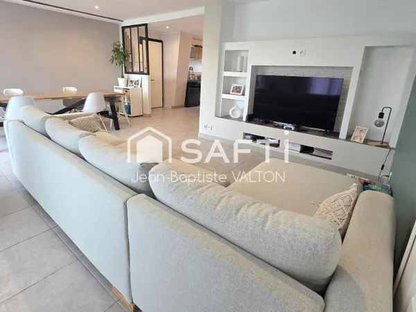Appartement T4, écrin de sérénité réhabilité avec élégance. La Seyne-Sur-Mer (Balaguier)