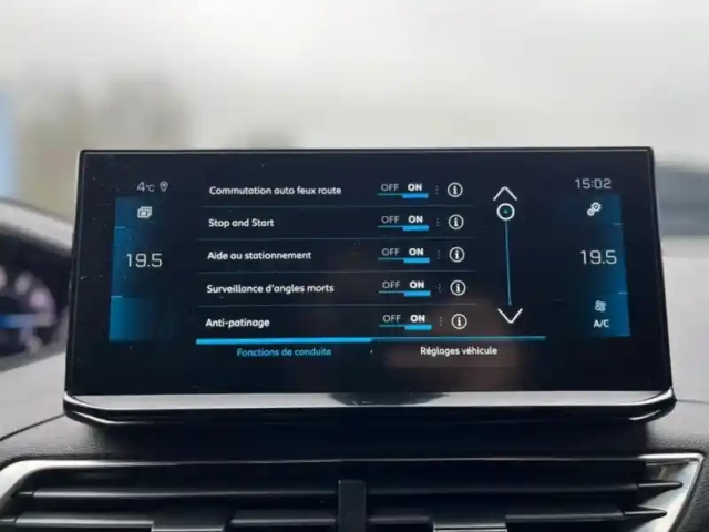 Peugeot 3008 1.2 puretech 130ch s&amp;s allure — photo 15