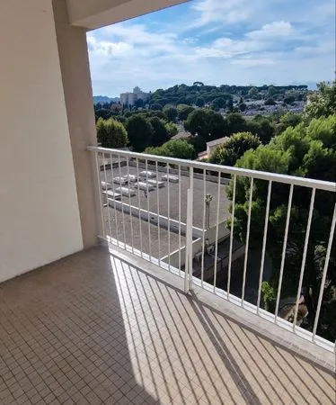 T3 lumineux 65 m² avec garage + parking