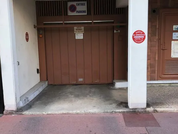 Un emplacement de parking à choisir sur les 2