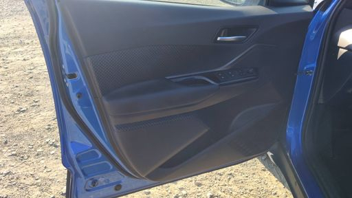 Toyota C-HR 1.8 VVT-i 122 2WD CVT 99 - Graphic – 2019 – 97407 km – Hybride essence – Boîte Automatique — photo 22