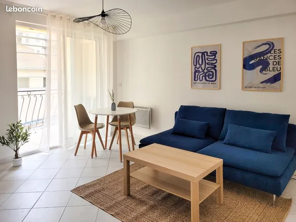 T2 bis rénové et meublé 42 m² + loggia - Béziers centre