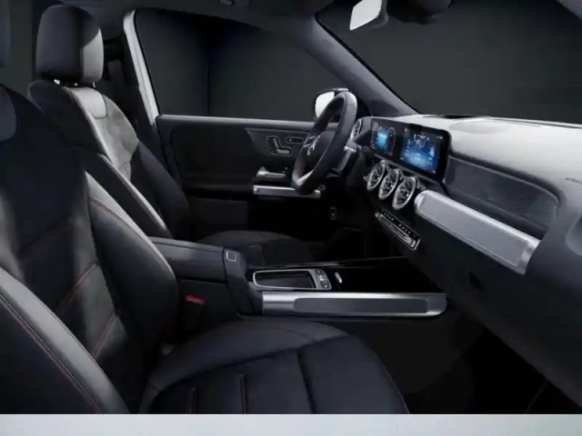 Mercedes Glb 200 d amg line — photo 12