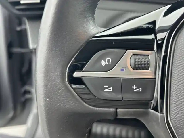 Peugeot 208 puretech 100 s&amp;s bvm6 — photo 52