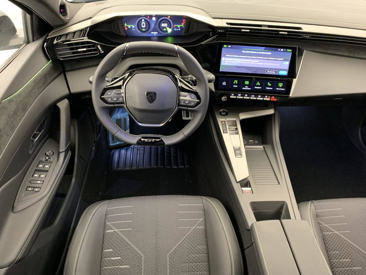 Peugeot 308 — photo 13