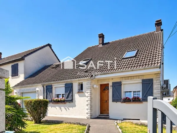 Maison semi-mitoyenne par le garage à Noyelles-Godault