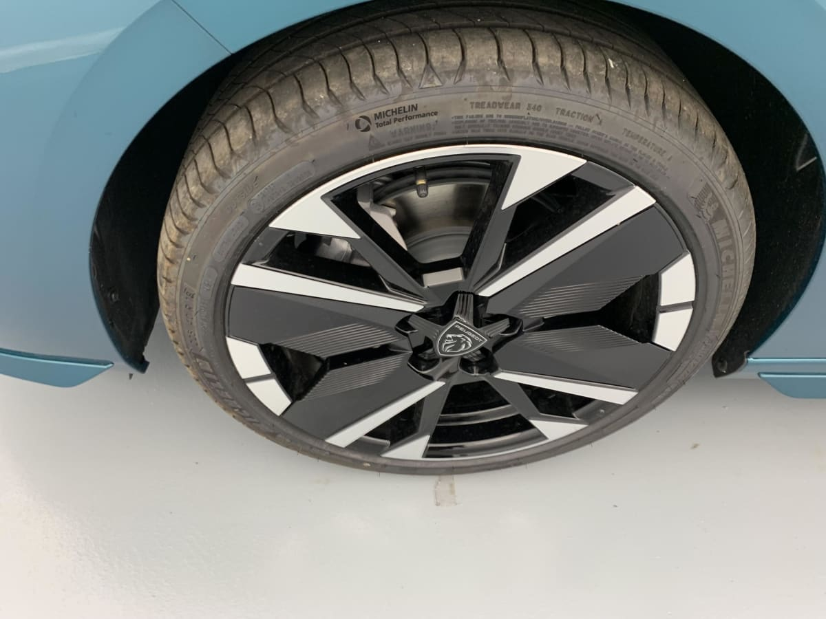 Peugeot 308 — photo 23