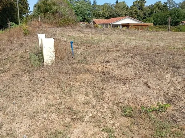 Terrain constructible et viabilisé