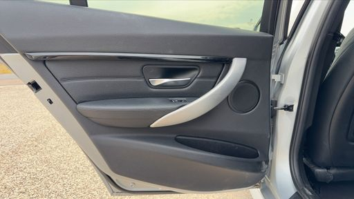 BMW Serie 3 318d 150 Steptronic8 - M Sport – 2016 – 153672 km – Diesel – Boîte Automatique — photo 17