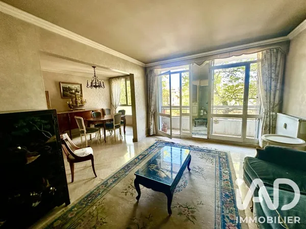 Appartement 8 pièces 106 m²