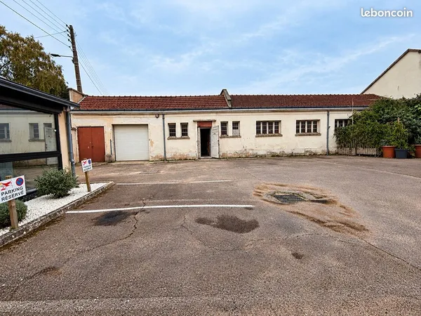 Local 147 m² TROYES