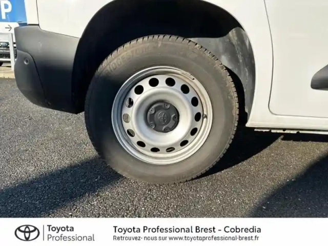 Toyota Proace city medium 100 d-4d start mc24 — photo 23