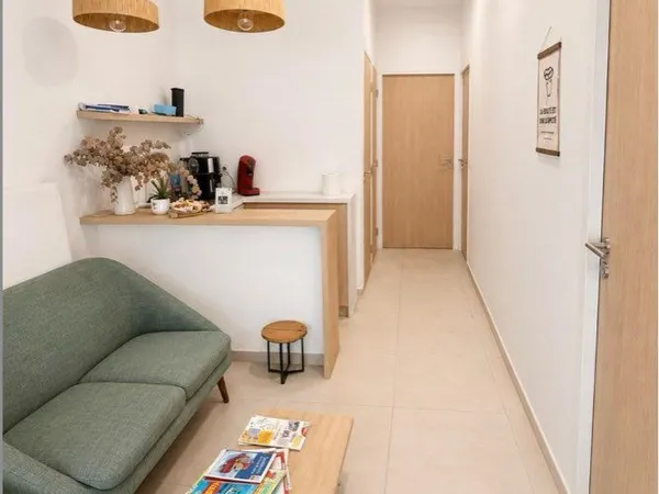 LOCATION BUREAU 18 m² - SAINT-RAPHAËL - QUARTIER EPSILON