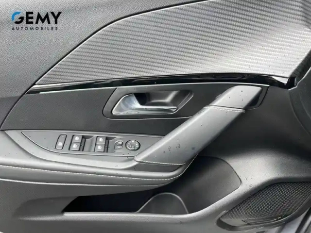 Peugeot 208 electrique 50 kwh 136ch — photo 12