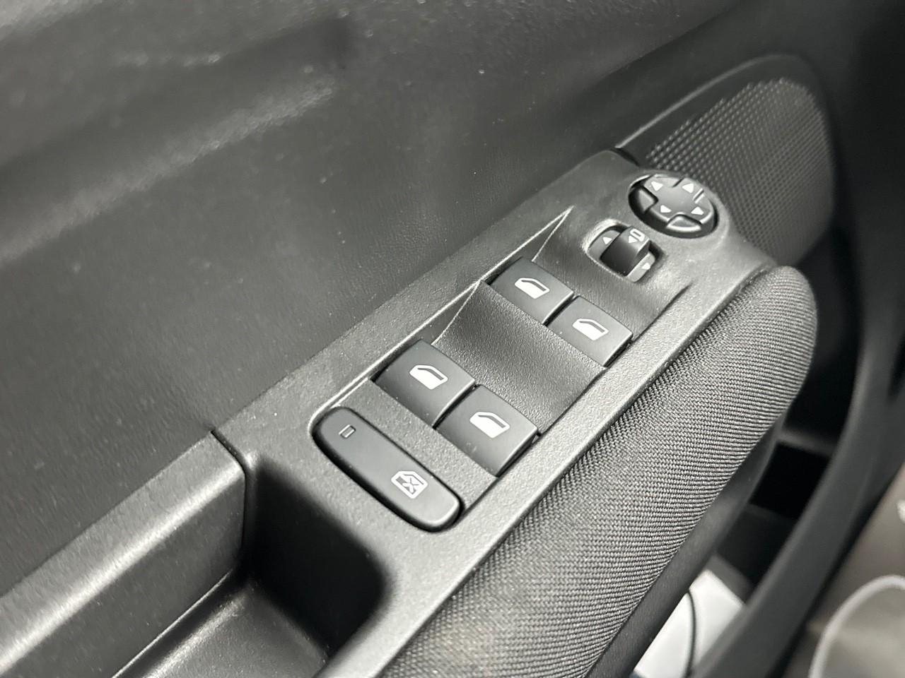 Citroën C3 Aircross puretech 130 s&s eat6 shine pack — photo 15