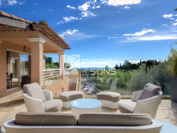 Maison 6 pièces 220 m²