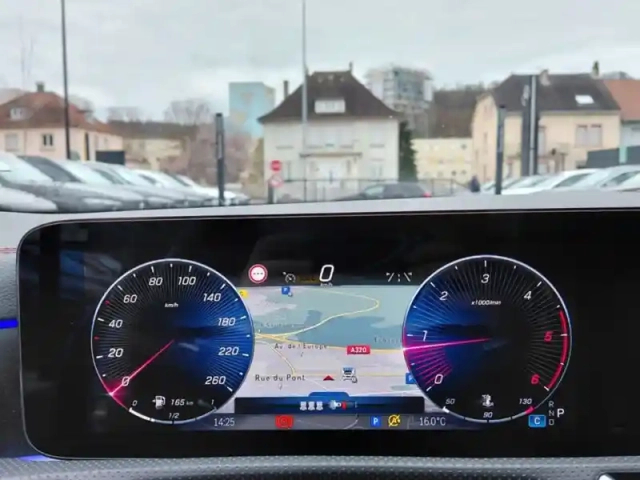 Mercedes Cla 200 d coupé amg line — photo 43