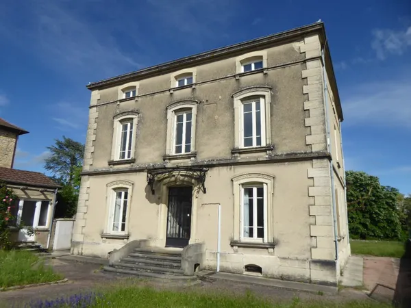 Maison de caractère 8 pièces 230 m²