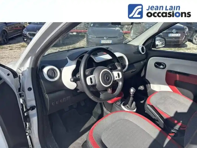 Renault Twingo iii 0.9 tce 90 energy e6c — photo 31