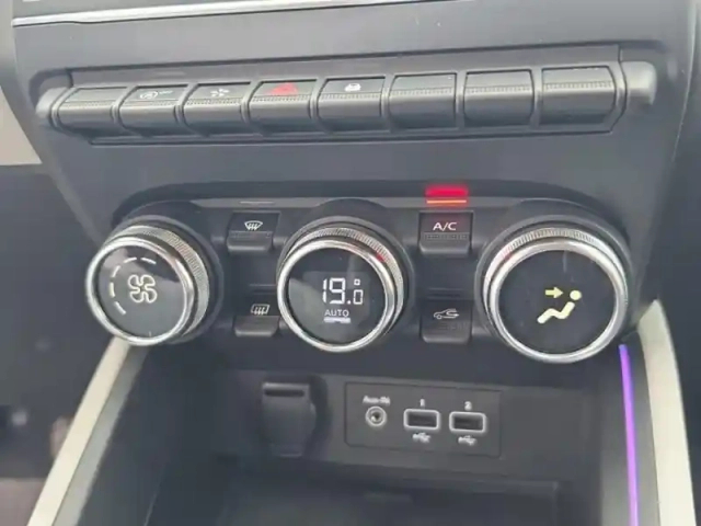 Renault Clio 1.0 tce 100ch intens gpl -21n — photo 16