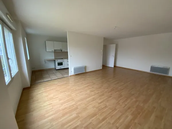 APPARTEMENT T3 DE 70 M2 EN CENTRE-VILLE AVEC CAVE ET PARKING