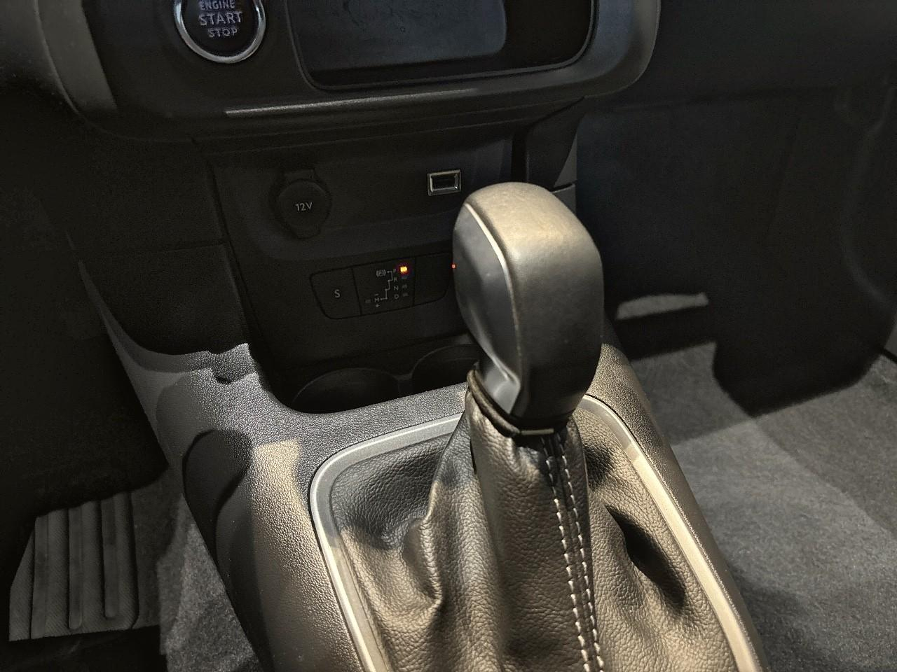 Citroën C3 1.2 puretech 110ch s&s shine eat6 — photo 21