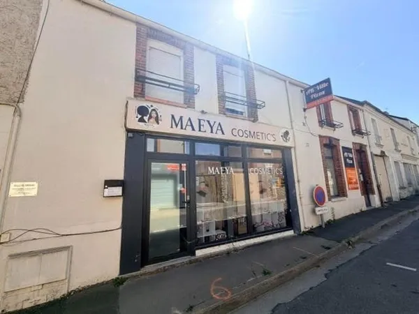 Local commercial 1 pièce 25m² - Béville Le Comte