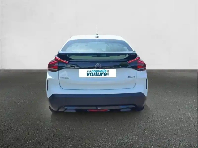 Citroën C4 e- 136 ch automatique — photo 5