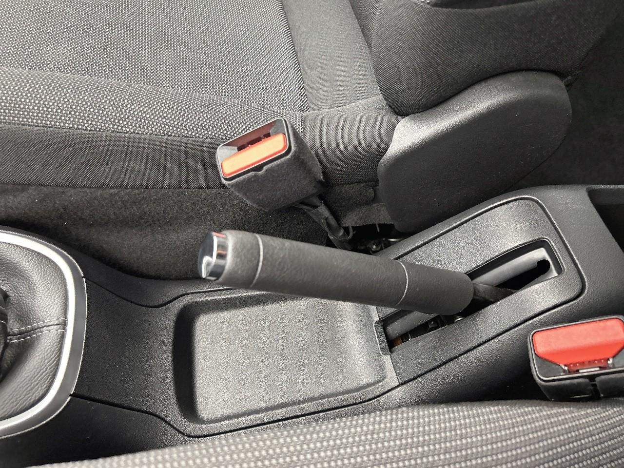 Citroën C3 puretech 83 s&s bvm5 shine — photo 18